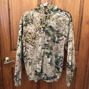 Cabelas Zonz camo zip up sweatshirt